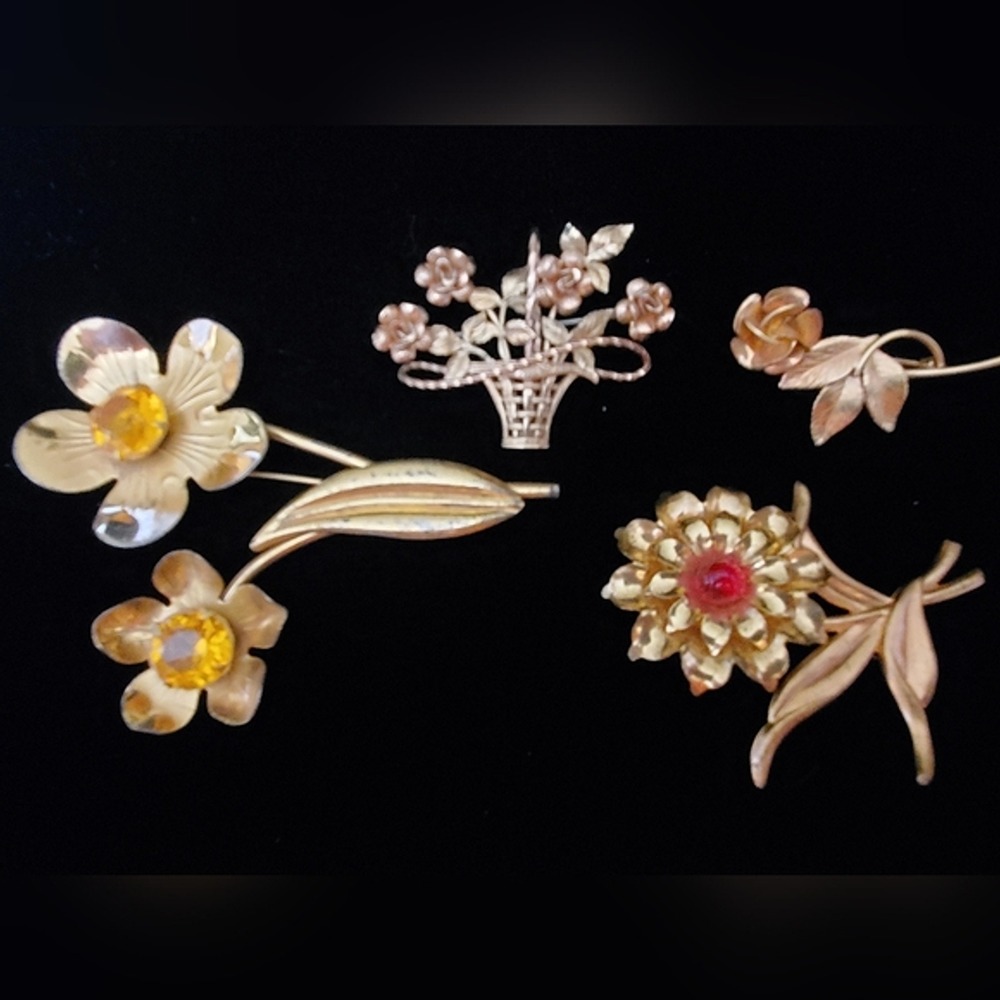 Bundle Gold Plated/Filled Floral Brooches